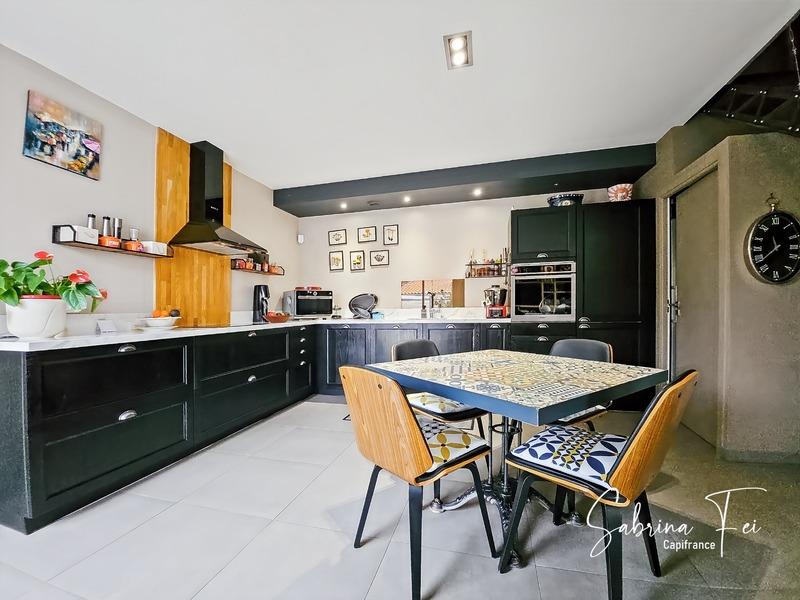 Maison - 143 m² - 5 pièces