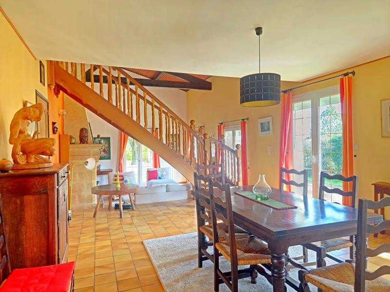 Maison - 198 m² - 5 pièces