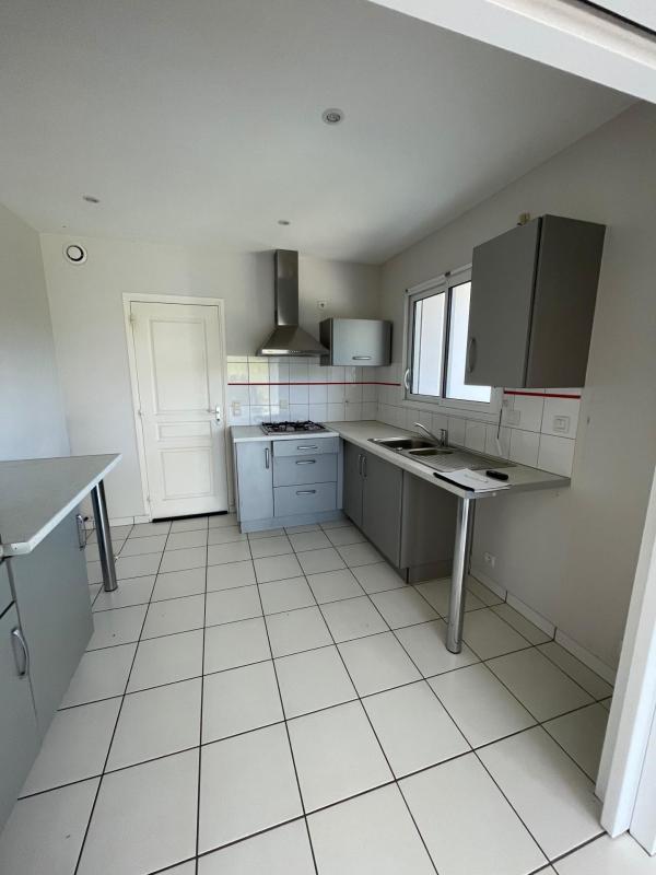 Maison - 99 m² - 5 pièces