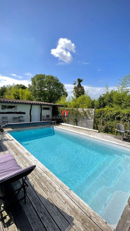 Maison - 98 m² - 4 pièces