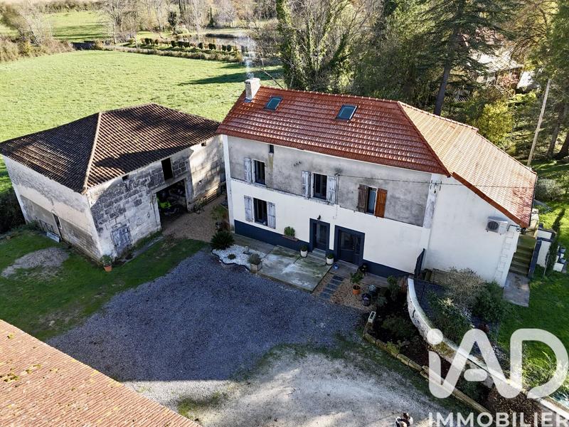 Maison - 140 m² - 5 pièces