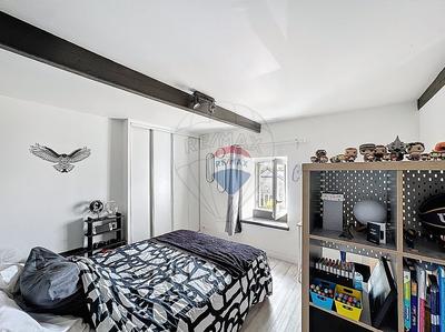 Maison - 237 m² - 11 pièces