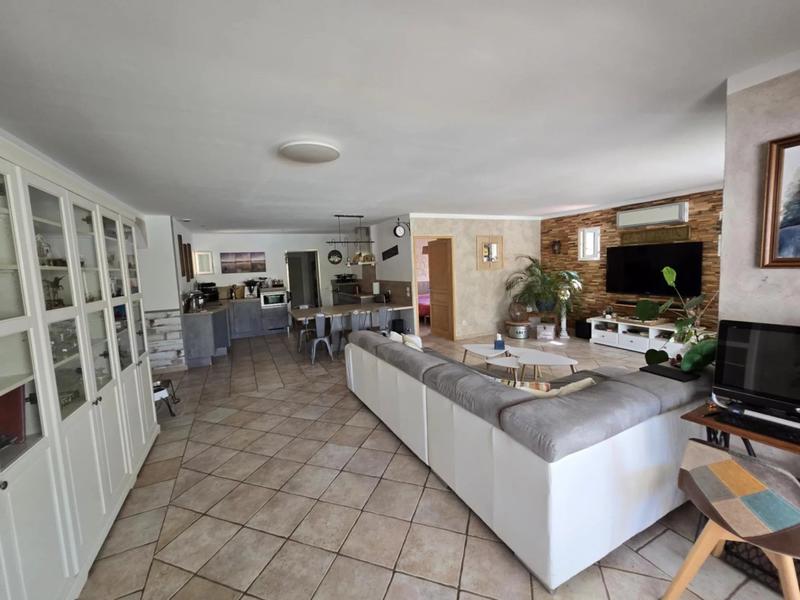 Maison - 163 m² - 5 pièces