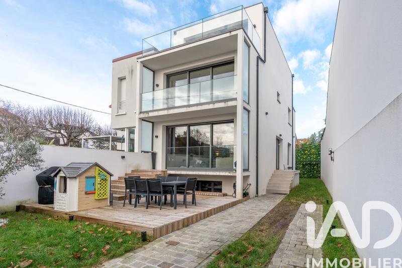 Maison de maîtres - 181 m² - 6 pièces
