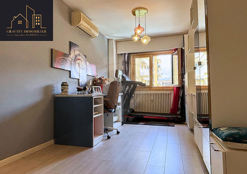 Appartement - 121 m² - 5 pièces