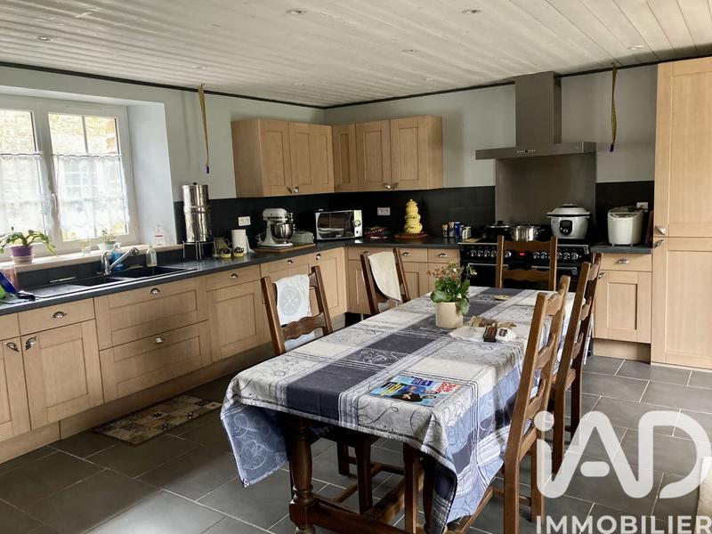 Maison - 268 m² - 6 pièces