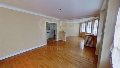 Appartement - 97 m² - 5 pièces