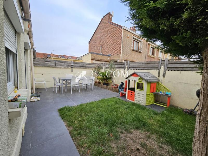 Maison - 81 m² - 5 pièces