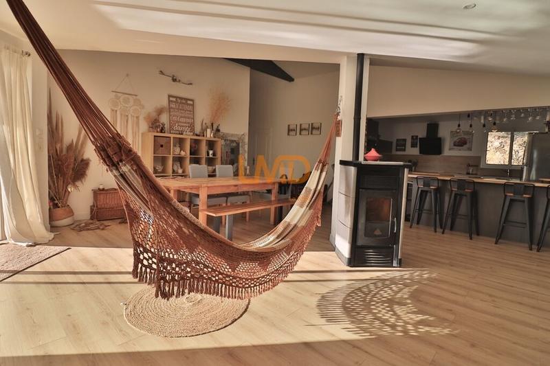 Propriété - 370 m² - 13 pièces