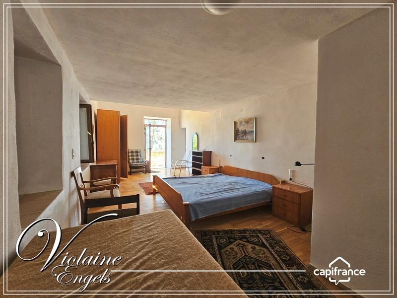 Corps de ferme - 592 m² - 14 pièces