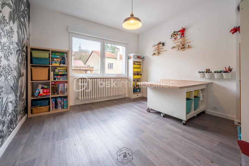 Maison - 166 m² - 8 pièces