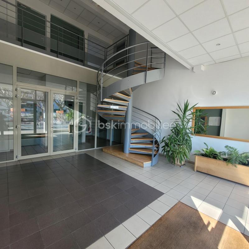 Local commercial - 85 m² - 3 pièces