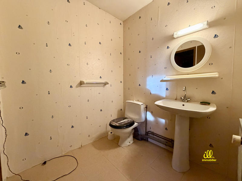 Maison - 140 m² - 6 pièces