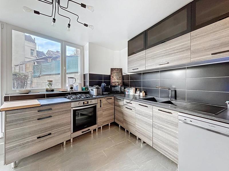 Maison - 119 m² - 6 pièces