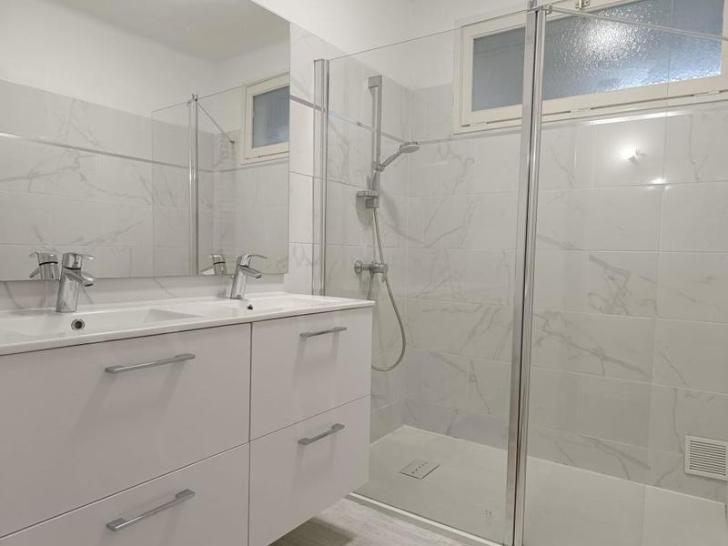 Appartement - 93 m² - 5 pièces