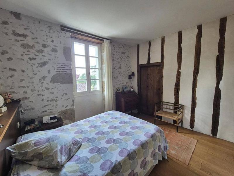 Maison - 400 m² - 11 pièces