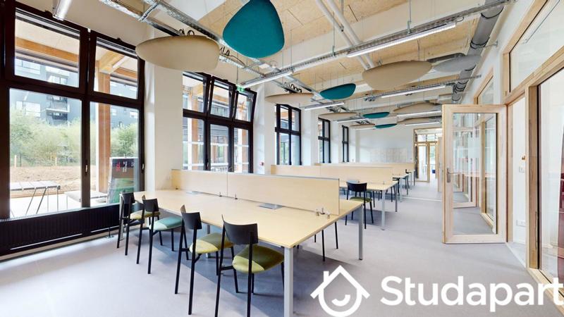 Chambre - 13 m² - 1 pièce