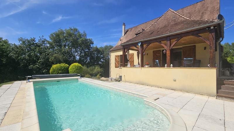 Maison traditionnelle - 214 m² - 9 pièces