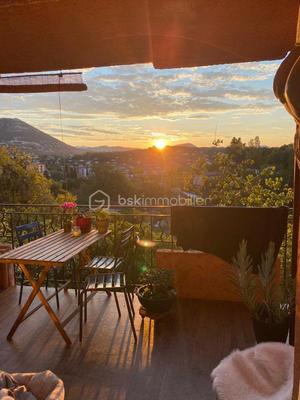 Appartement - 85 m² - 4 pièces