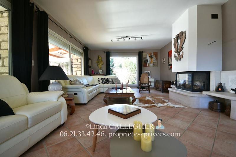 Propriété - 460 m² - 11 pièces