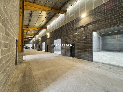 Entrepôt - 215 m²