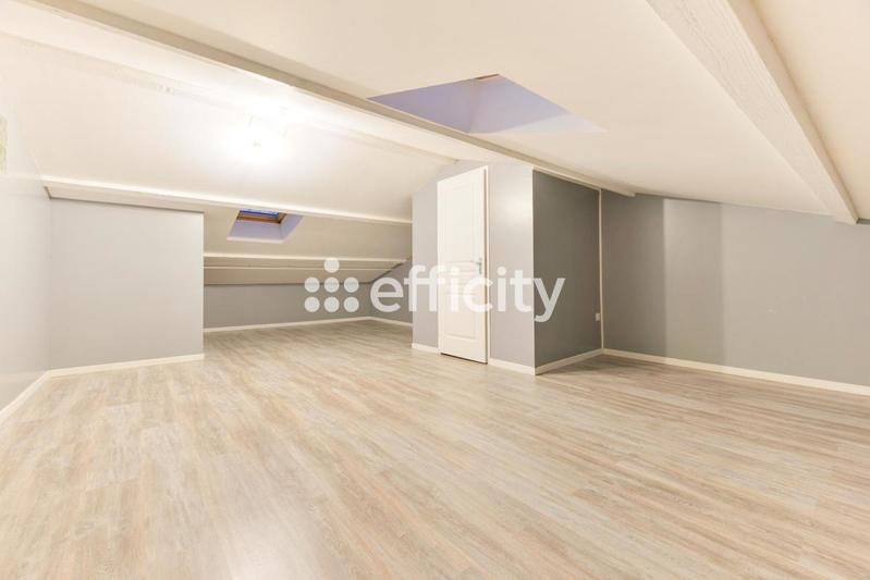 Maison - 117 m² - 6 pièces