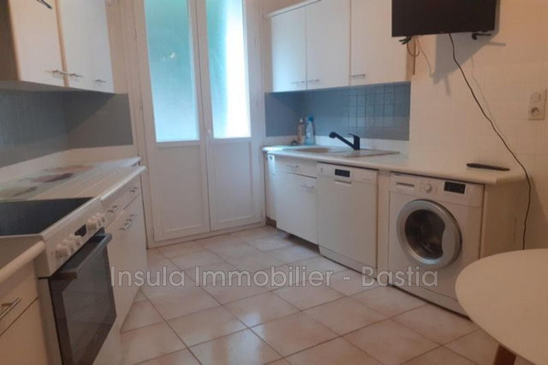 Appartement - 79 m² - 3 pièces