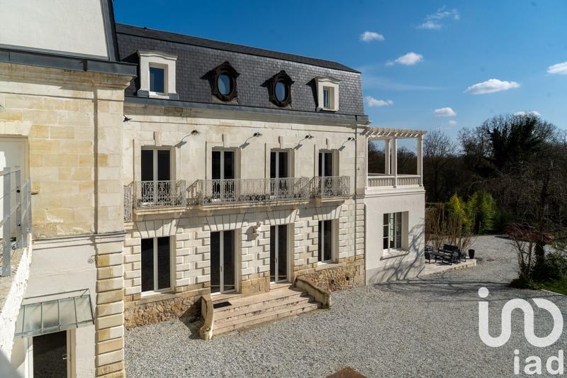 Maison - 277 m² - 7 pièces