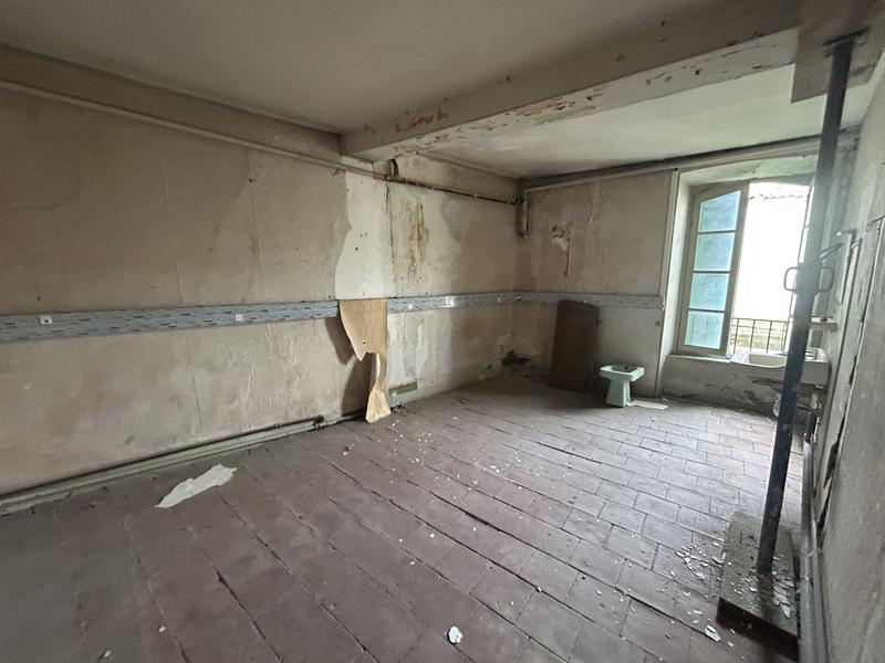 Appartement - 240 m² - 12 pièces