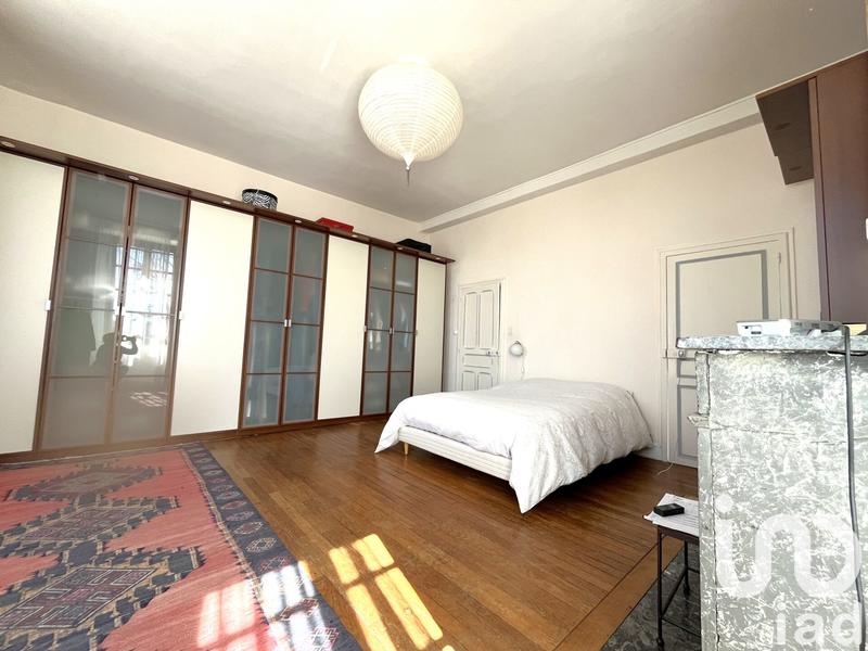 Maison - 372 m² - 12 pièces