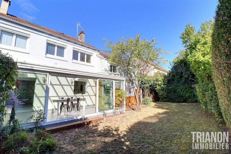 Maison - 153 m² - 9 pièces