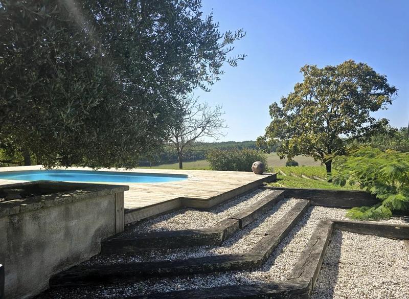 Maison traditionnelle - 176 m² - 8 pièces