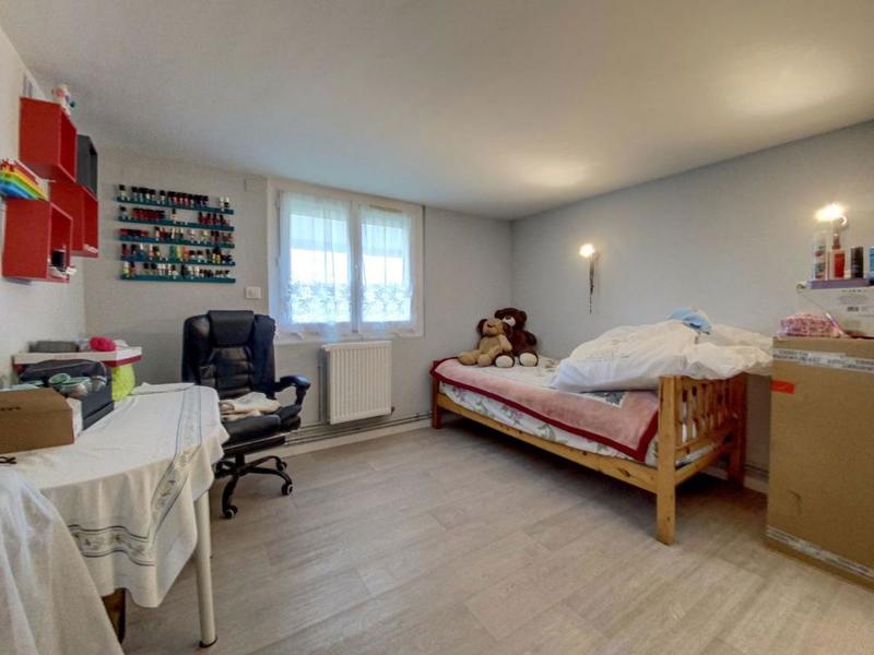 Propriété - 220 m² - 8 pièces