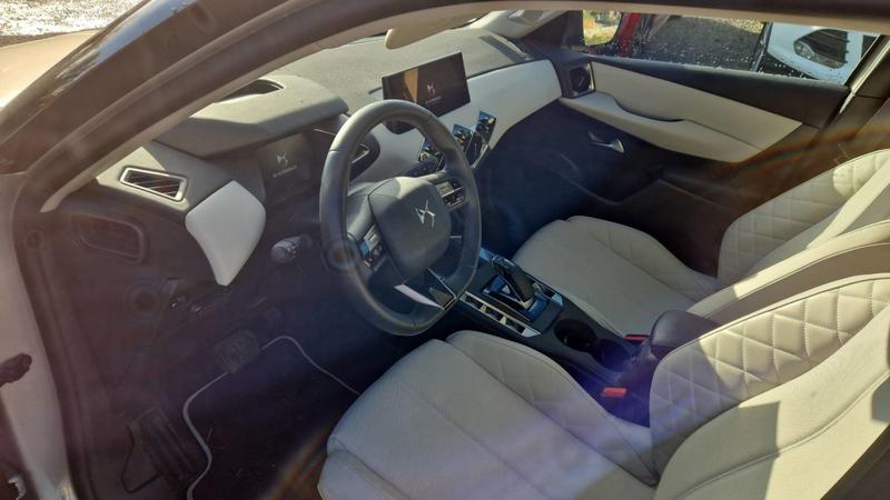 Ds Ds 3 Crossback II E-Tense 54 kWh 156 Esprit de Voyage - Automatique Entretien constructeur