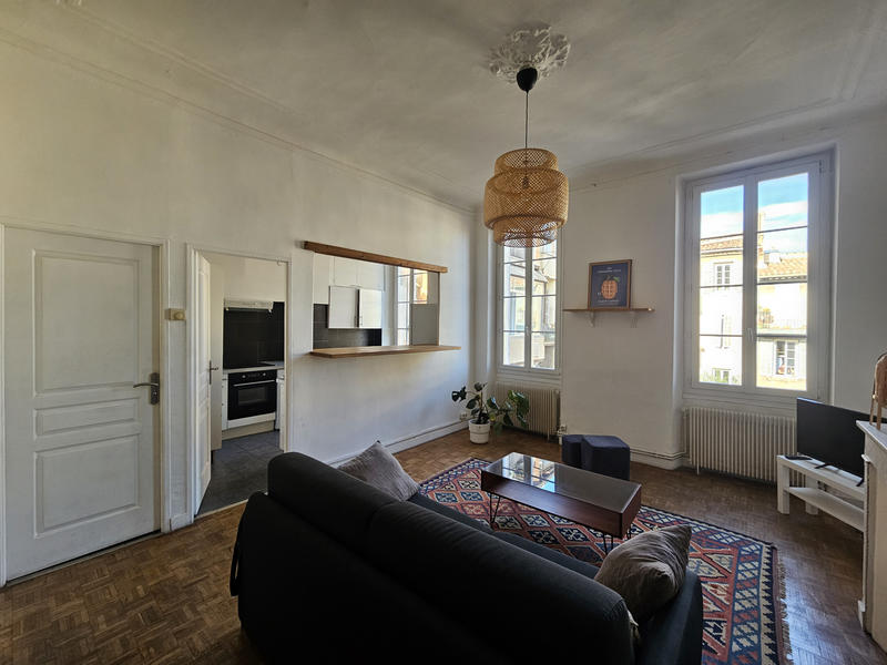 Appartement - 85 m² - 3 pièces