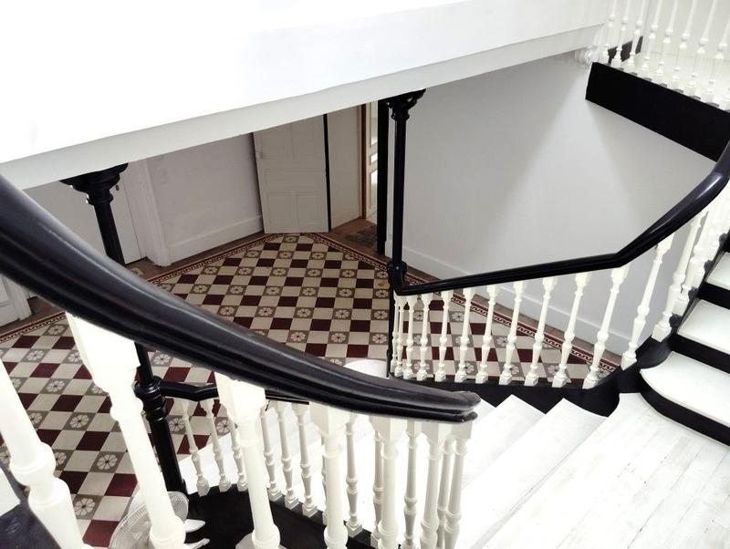 Propriété - 254 m² - 7 pièces