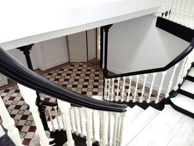 Propriété - 254 m² - 7 pièces