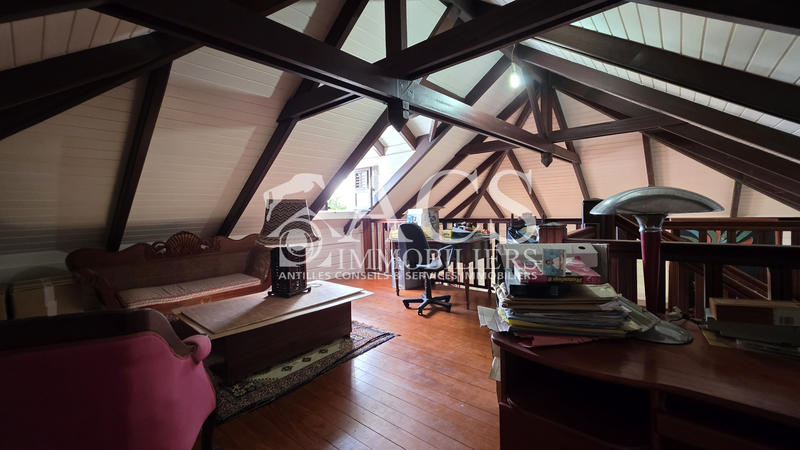 Maison - 135 m² - 5 pièces