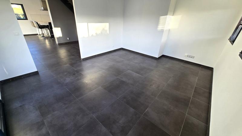 Maison contemporaine - 243 m² - 6 pièces