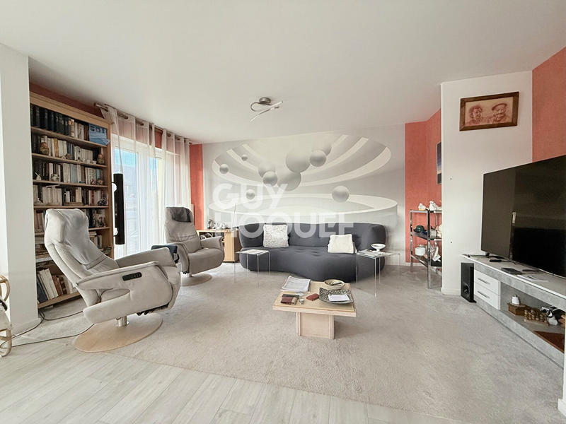 Appartement - 101 m² - 5 pièces