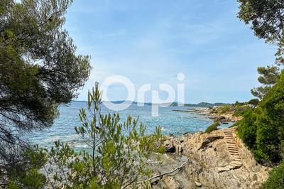 Villa - 242 m² - 5 pièces