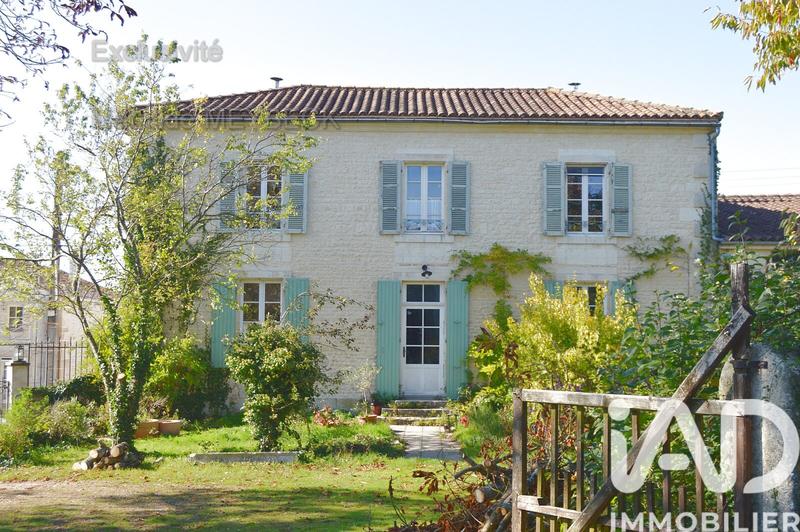 Maison - 287 m² - 10 pièces