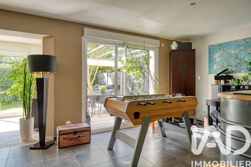 Maison - 180 m² - 8 pièces