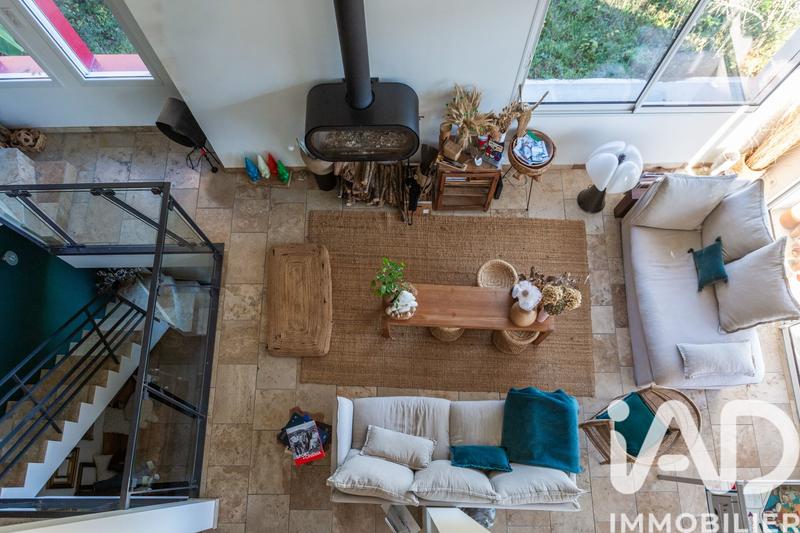 Maison - 238 m² - 6 pièces