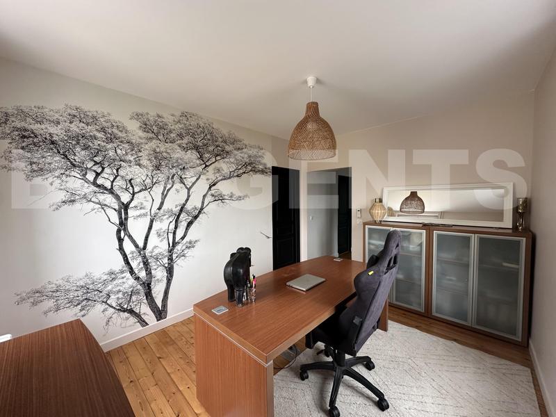 Maison - 255 m² - 10 pièces