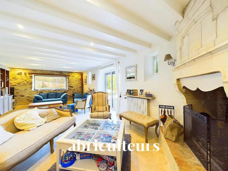 Maison ancienne - 220 m² - 7 pièces