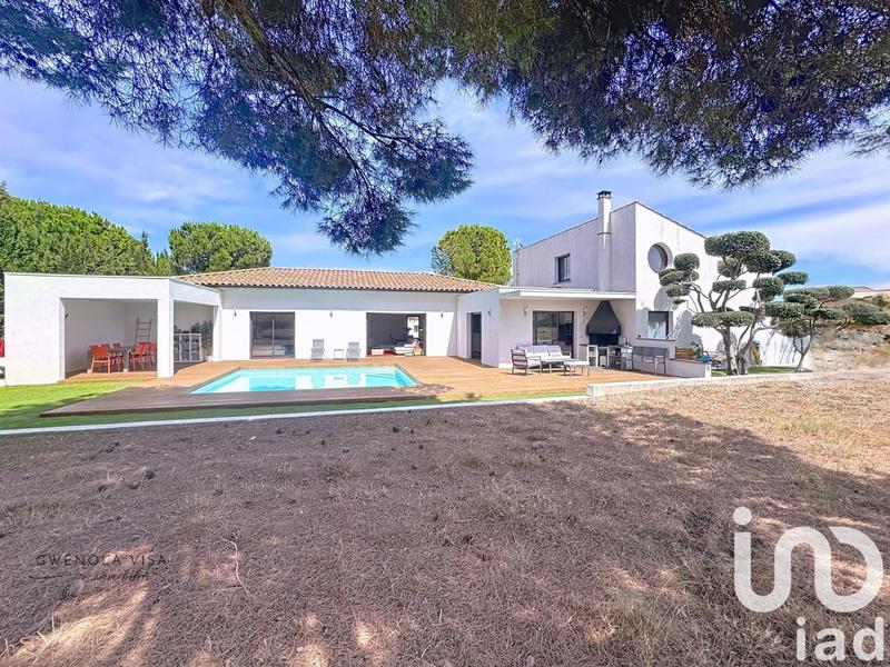 Maison - 260 m² - 6 pièces