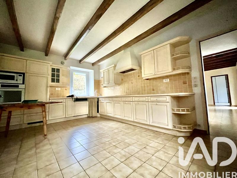 Maison - 160 m² - 9 pièces