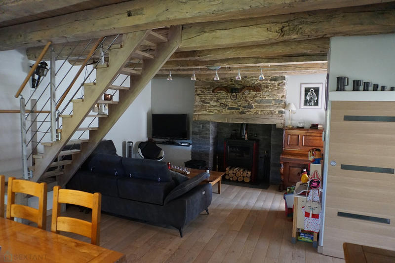 Maison - 215 m² - 12 pièces