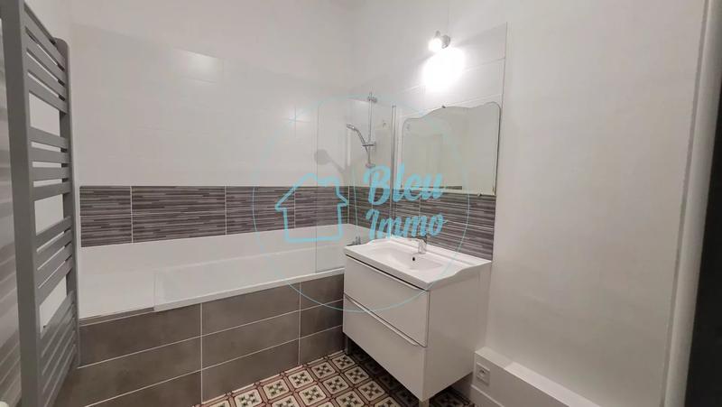 Immeuble - 450 m² - 16 pièces